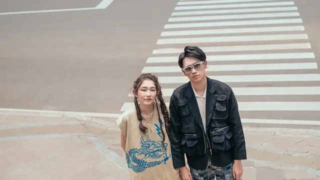 7 Gaya Devina Aureel dan Brandon Salim dengan Tema Street Fashion Ini Menawan