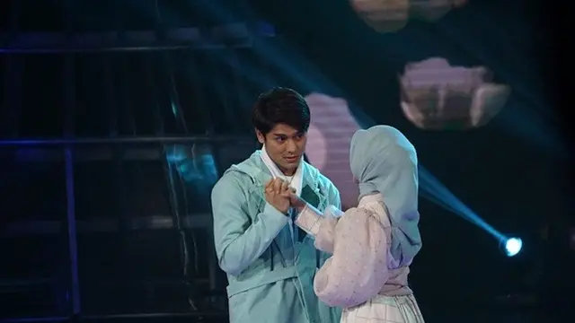7 Potret Lesty Kejora dan Rizky Billar di Panggung HUT SCTV Ke-30, Curi Perhatian