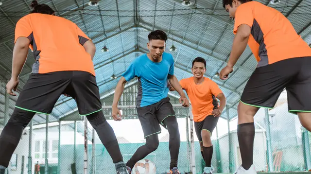Hobi Main Bola dan Futsal? Ini Rutinitas Grooming agar Tetap Fresh Setelah Bertanding