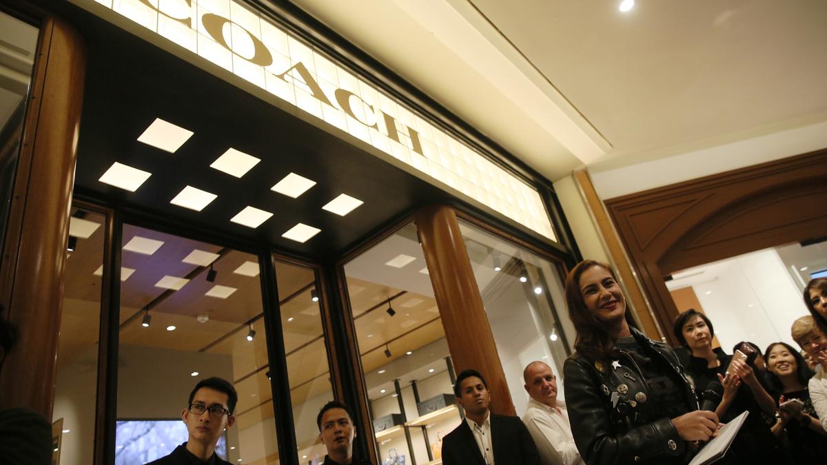 Pembukaan Butik Coach Grand Indonesia Meriah oleh Clean Bandit