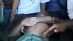 Seorang bocah yang tenggelam di Sungai Bodri, Kendal, Jateng, ditemukan tewas. Korban bernama Muhammad Faqih. Sedangkan teman Faqih masih dicari. 