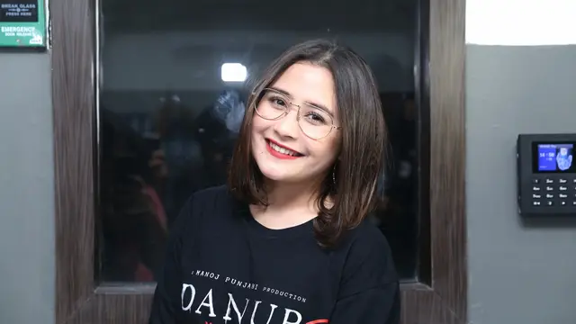 [Bintang] Prilly Latuconsina