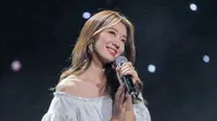 Park Shin Hye Bak Seorang Dewi saat Sapa Fans di Tiongkok