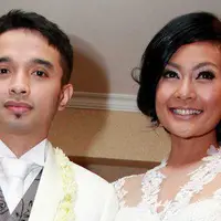 Endhita  dan Onci Ungu memang pasangan yang serasi