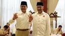 Pasangan Cagub Jawa Barat dari Partai Koalisi Asyik, Sudrajat-Ahmad Syaikhu saat pertemuan dengan Partai Gerindra, Jakarta, Kamis (1/3). Pertemuan membahas kesiapan Pilkada Jabar yang akan dilaksanakan serentak, 27 Juni 2018. (Liputan6.com/Johan Tallo)