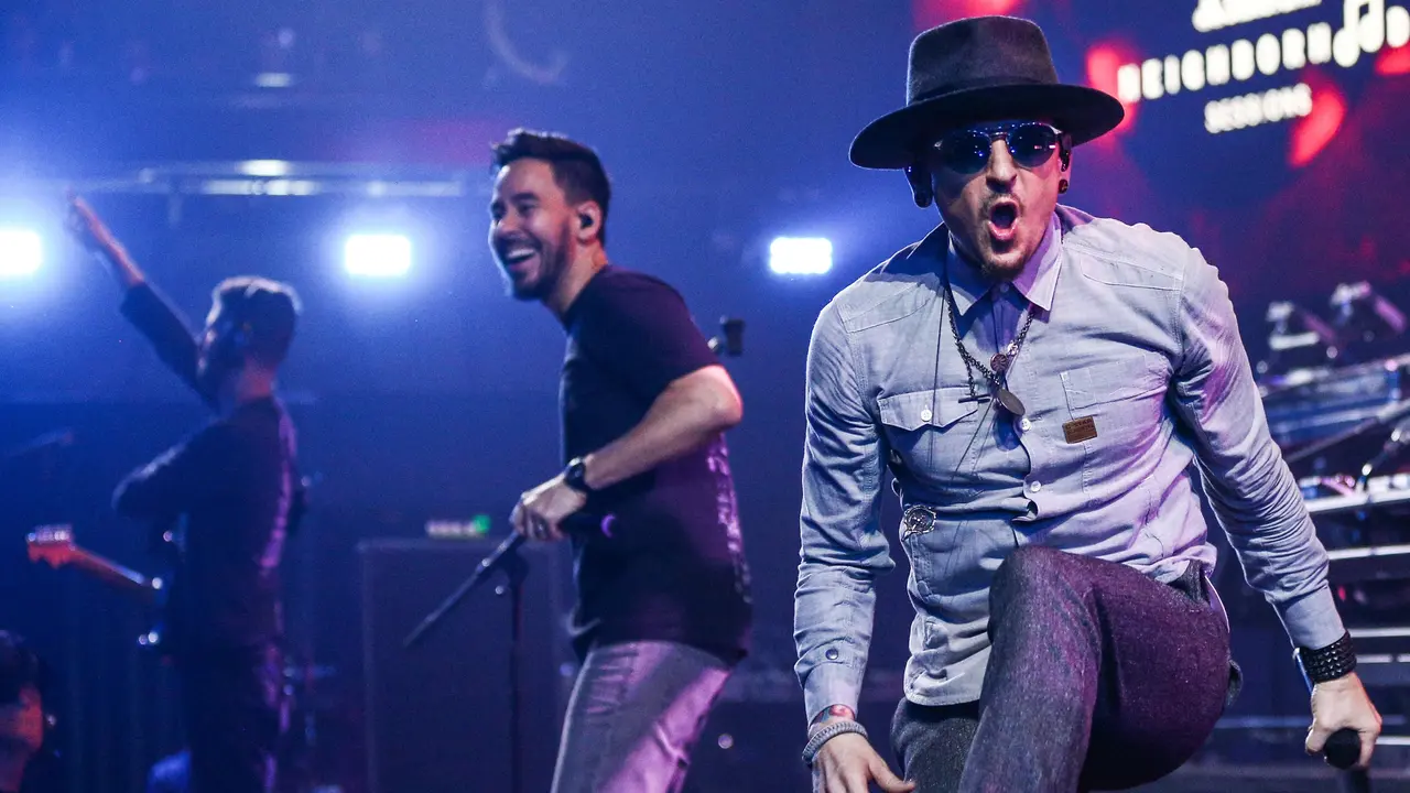 [Bintang] Potret Awal Kebersamaan Chester Bennington dan Linkin Park