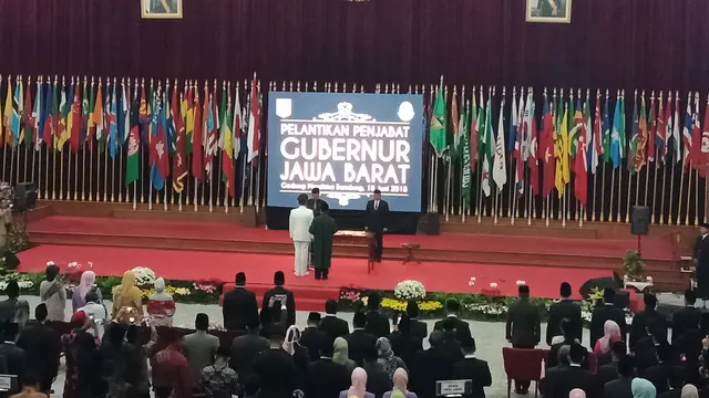 Mendagri Tjahjo Kumolo melantik Komjen M Iriawan sebagai Penjabat Gubernur Jawa Barat