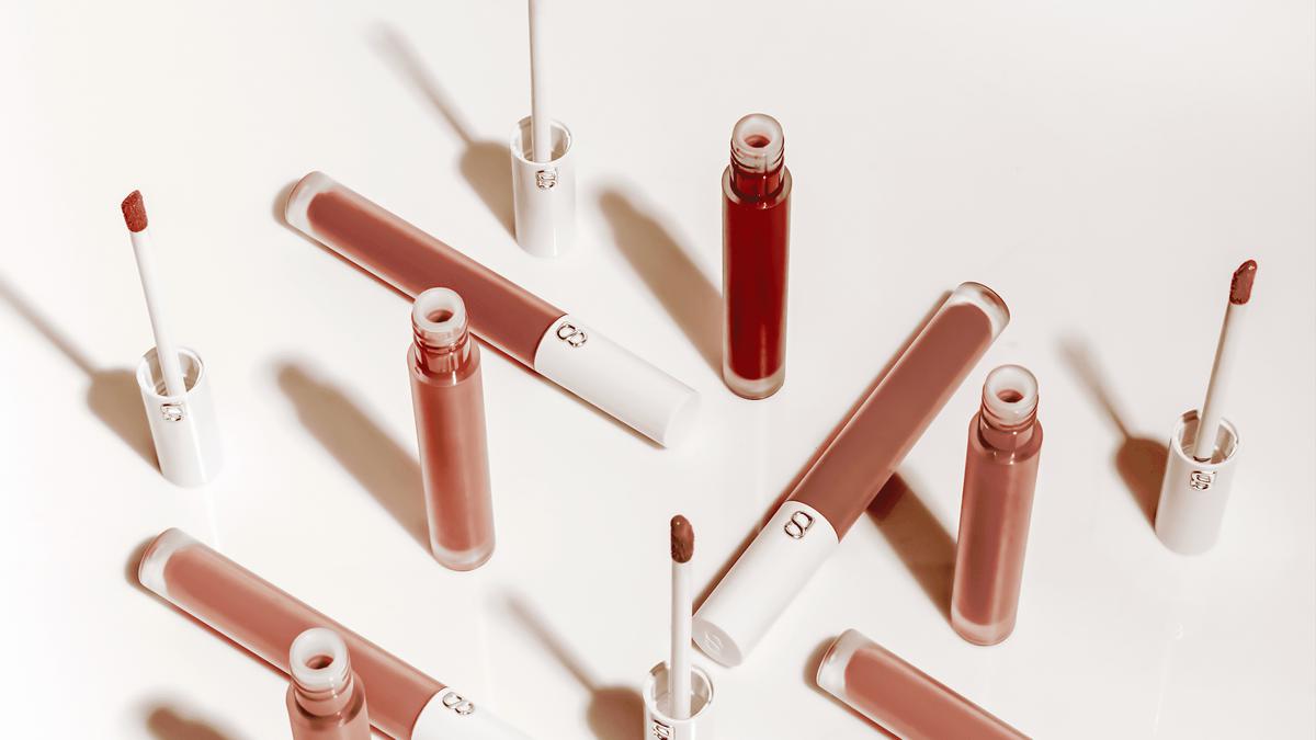 Bingung Pilih Lipstik? Ini 15 Rekomendasi Tahan Lama untuk Semua Kulit
