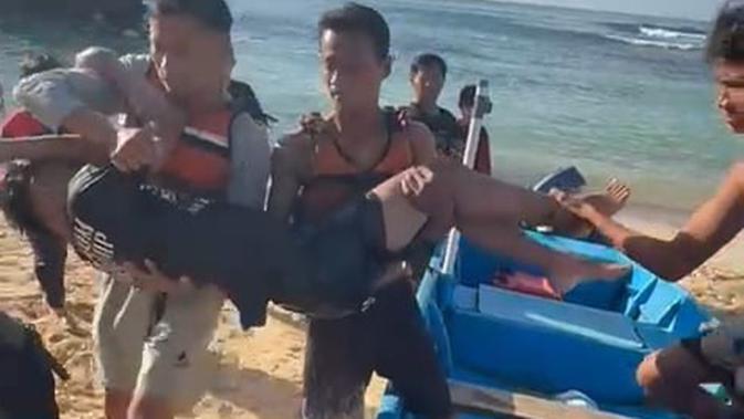 Nyaris Tewas di Pantai Ngandong Gunungkidul: Wisatawan Acuhkan Peringatan Bahaya