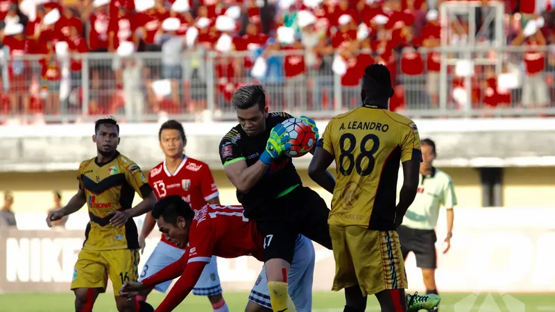 Bali United vs Mitra Kukar