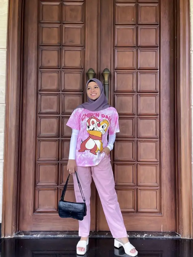 Harga tas Aurel Hermansyah. (Foto: Instagram @aurelie.hermansyah)