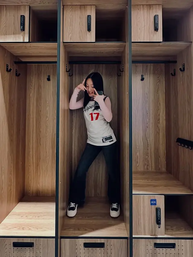 Bikin Bangga! Penyanyi Malea Emma Tampil di Laga NBA dengan Jersey Bertema Kemerdekaan Indonesia