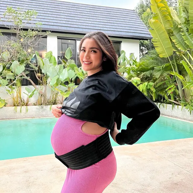Lahirkan Anak Kedua, Ini 10 Potret Perjalanan Kehamilan Jessica Iskandar