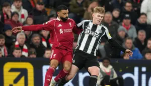 Newcastle United Ogah Lepas Lewis Hall, MU Gigit Jari