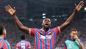 Kemenangan Crystal Palace atas Rayo Vallecano dalam final Conference League 2025/2026 tak lepas dari peran Jean-Philippe Mateta. (AFP/Ronny Hartmann)