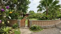 9 Model Pagar Rumah Rustic dari Bambu dan Batu Alam: Sentuhan Alami yang Memukau