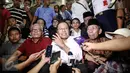 Balon Gubernur DKI Jakarta, Rizal Ramli menjawab pertanyaan wartawan saat berkunjung ke Blok A, Pasar Tanah Abang, Jakarta, (13/8). Rizal Ramli akan menjadi pesaing Basuki Tjahaja Purnama (Ahok) di Pilkada DKI Jakarta 2017. (Liputan6.com/Faizal Fanani)