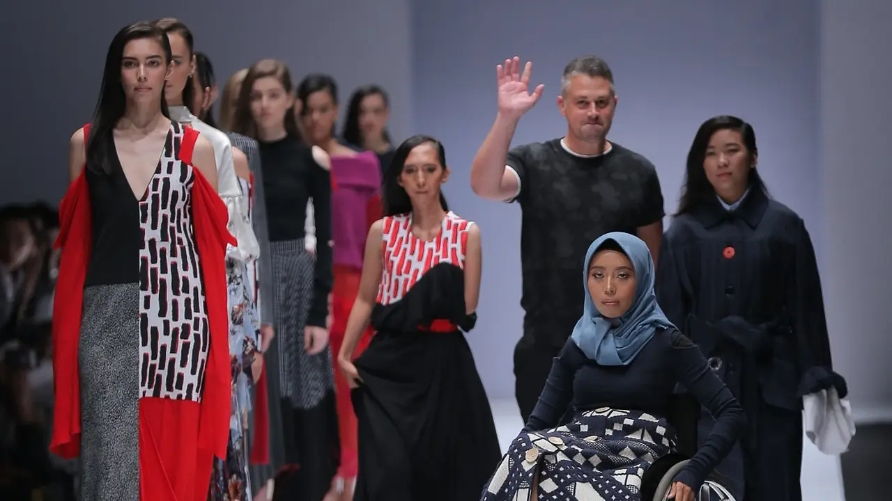 Kolaborasi desainer Inggris-Indonesia di JFW 2019
