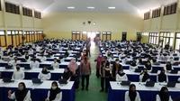 Wakil Walikota Depok, Imam Budi Hartono meninjau SKD CASN di Gedung Balai Rakyat Depok II, Kecamatan Sukmajaya, Kota Depok. (Istimewa)