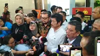 Tim kuasa hukum dari Dede di Gedung Bareskrim Polri, Jakarta, Selasa (23/7). (Merdeka.com/Bachtiarudin Alam)