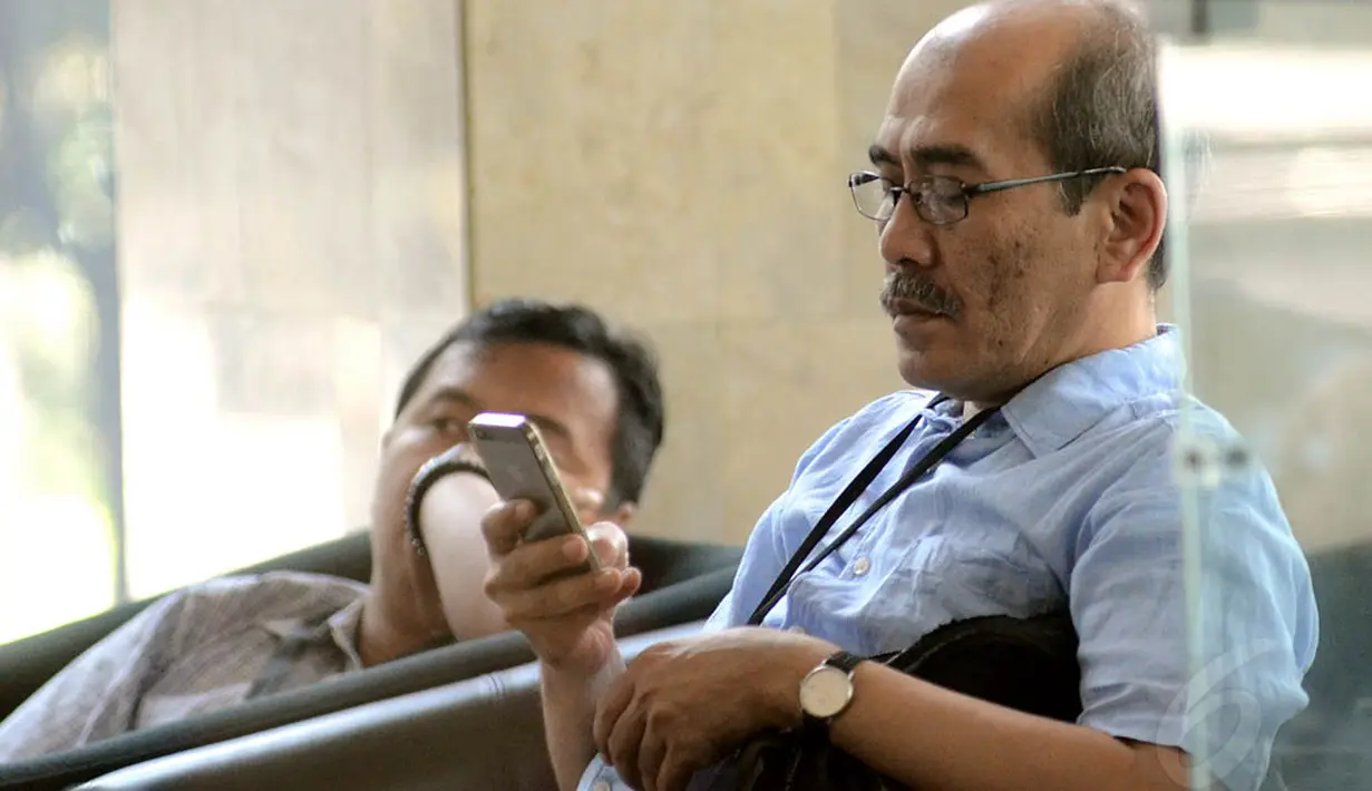 Faisal Basri menjadi saksi terkait dugaan suap penanganan perkara korupsi bantuan sosial Kota Bandung dengan tersangka mantan hakim Pengadilan Tinggi Jawa Barat, Pasti Serefina Sinaga. (Liputan6.com/Faisal R Syam) 