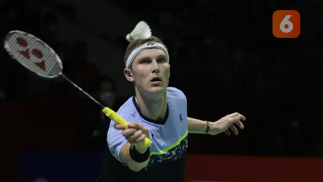 Foto: Anthony Ginting Gagal ke Final Daihatsu Indonesia Masters 2022 usai Ditaklukkan Permainan Nyaris Sempurna Viktor Axelsen