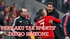Perilaku tak sportif Diego Simeone pelatih Atletico Madrid mewarnai semifinal Liga Champions melawan Bayern Munchen, Selasa (2/5/2016). Ia mencekik dan memukul asisten wasit saat laga sedanga berlangsung.