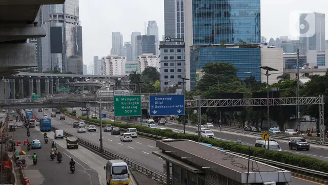 Tak Lagi Padat, Kini Ruas Jalan Jakarta Terlihat Lengang