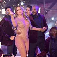 Mariah Carey mengalami kegagalan saat bernyanyi di panggung malam pergantian tahun di Times Square, New York. Pihak Mariah mengatakan, sebelum tampil Mariah sudah melakukan check sound. (AFP/Bintang.com)