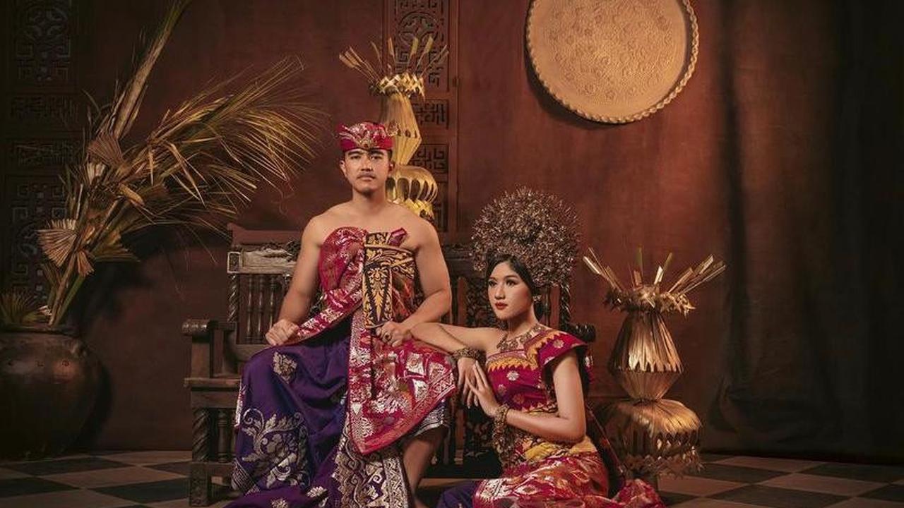 6 Potret Kaesang Pangarep dan Erina Gudono Kenakan Busana Adat Bali di Foto Prewedding Terbaru