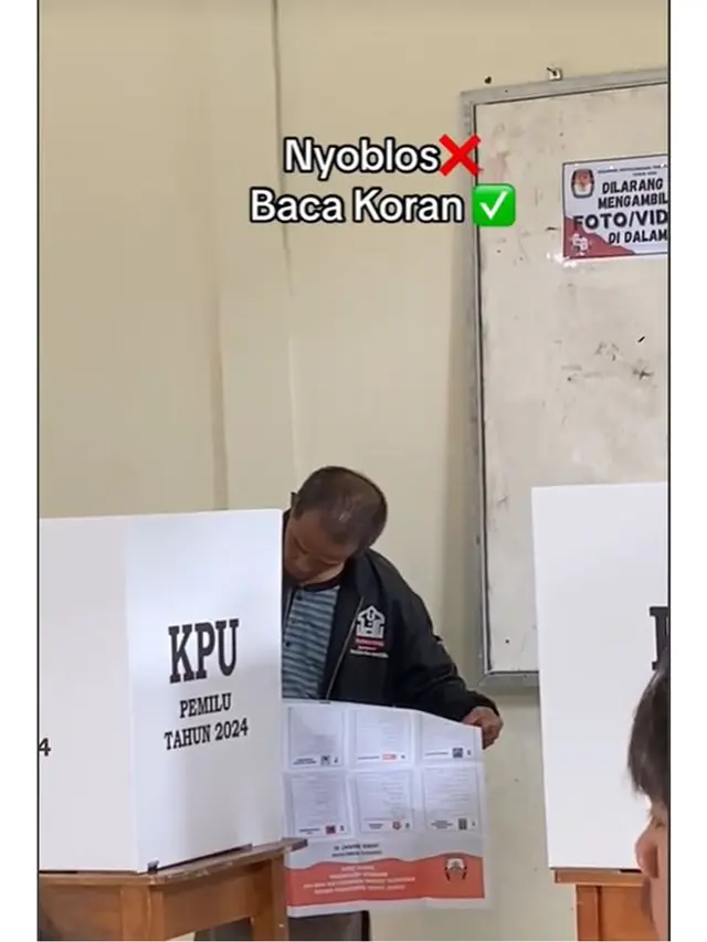6 Potret Kocak Warga Datang Nyoblos ke TPS, Ada yang Pakai Kostum Superhero