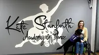 Penari kursi roda, Kate Stanforth di Kate Stanforth Academy of Dance. (katestanforth.com)