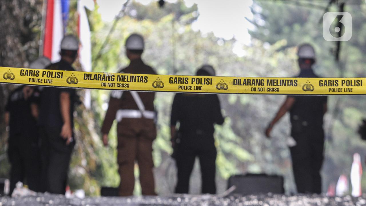 FOTO: Puslabfor Mabes Polri Olah TKP Kebakaran Gedung Kejaksaan Agung