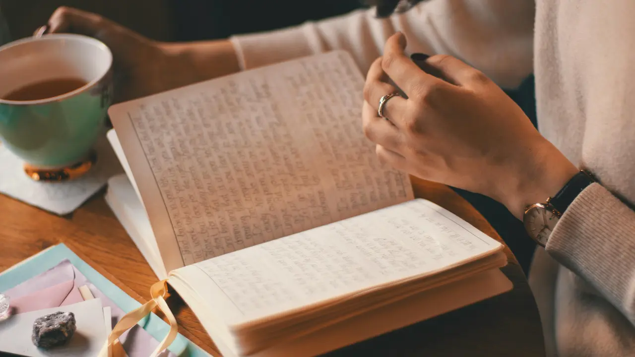 5 Alasan Mengapa Journaling Harian Baik untuk Kesehatan Mental