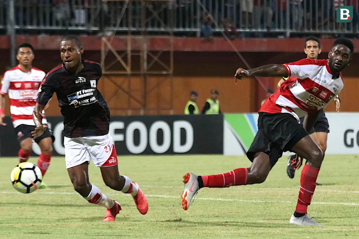 Madura United vs Persipura Jayapura