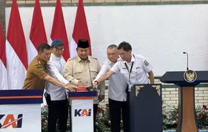 Proyek Besar Prabowo: Bangun Jalur KA Trans Sumatra dan Kalimantan