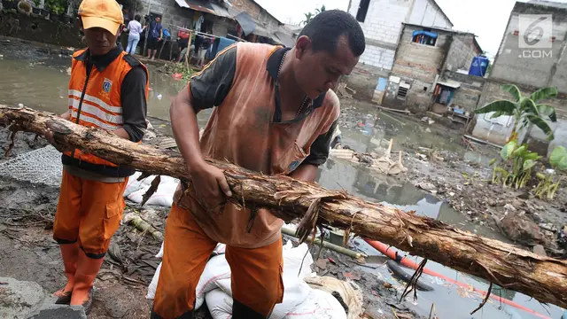 Tanggul Jatipadang Jebol Lagi