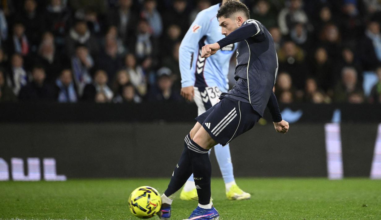 Ini merupakan gol pertamanya di Liga Spanyol pada musim ini. Pemain berkebangsaan Uruguay tersebut tercatat tampil sebanyak 25 kali dengan 1 gol dan 7 assist sejauh ini di liga. (AFP/Miguel Riopa)