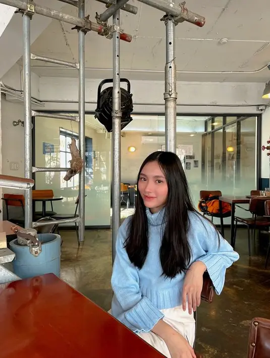 Tak sendiri, dalam lineup pre debut MEP-C juga terdapat Lita, gadis asal Bekasi. Meski begitu, hingga saat ini masih belum diketahui kapan grup baru dari GBK Entertainment ini akan resmi debut. (Liputan6.com/IG/@mepc_via)