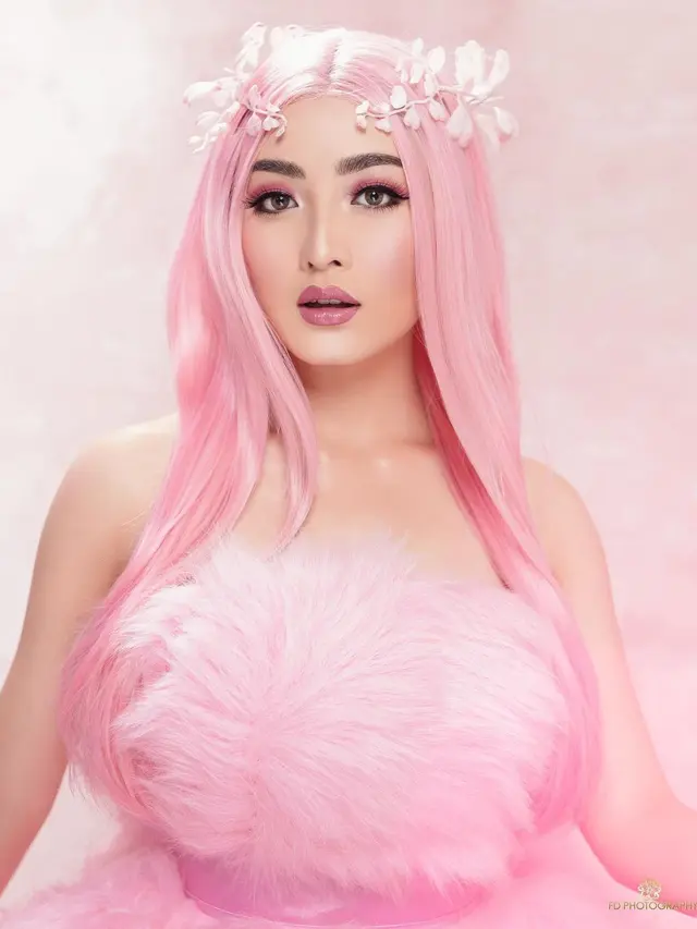 8 Pesona Natasha Wilona dalam Pemotretan Serba Pink, Bak Barbie