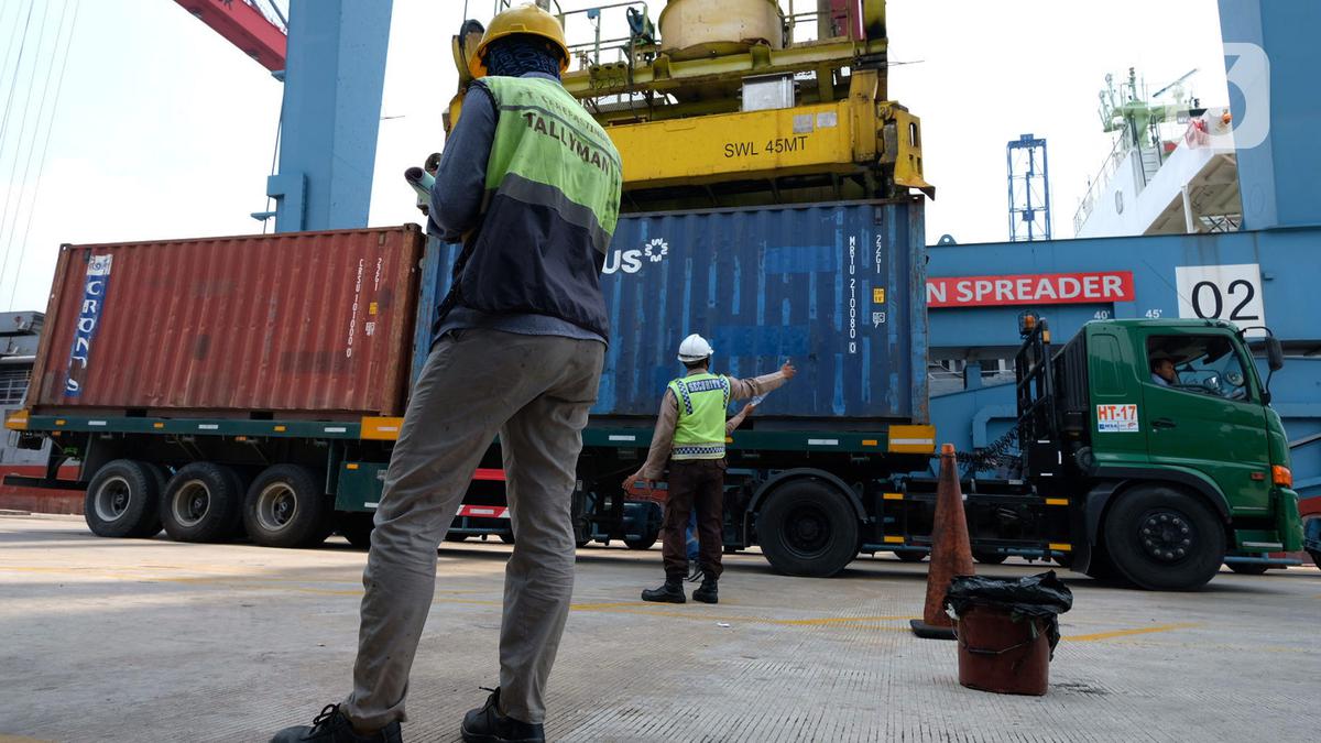 Neraca Perdagangan RI Surplus USD 34,9 Miliar di Januari-Agustus 2022 - Vimarsana News