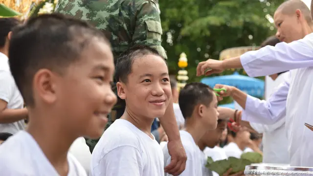 Remaja Korban Gua Thailand Jalani Ritual Budha