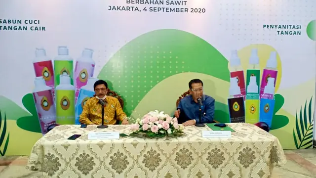 Pemerintah akan menyalurkan 12.500 hand soap dan 12.500 hand sanitizer yang berbahan dasar kelapa sawit.