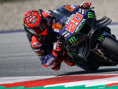 Pembalap Monster Energy Yamaha MotoGP asal Prancis, Fabio Quartararo saat sesi latihan pertama MotoGP Austria di sirkuit Red Bull Ring di Spielberg, Austria, pada 16 Agustus 2024. (Jure Makovec/AFP)