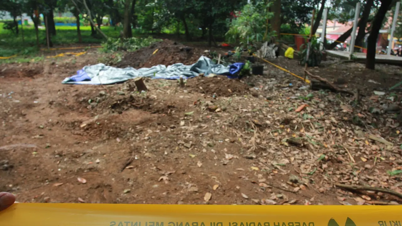 Sebidang tanah di RT 17/04 Perumahan Batan Indah, Setu, Kota Tangerang Selatan yang mengandung radioaktif