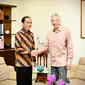 Momen akrab pertemuan Presiden Jokowi dengan PM Lee Hsien Loong di Istana Kepresidenan Singapura. (Foto: Biro Pers Sekretariat Presiden)