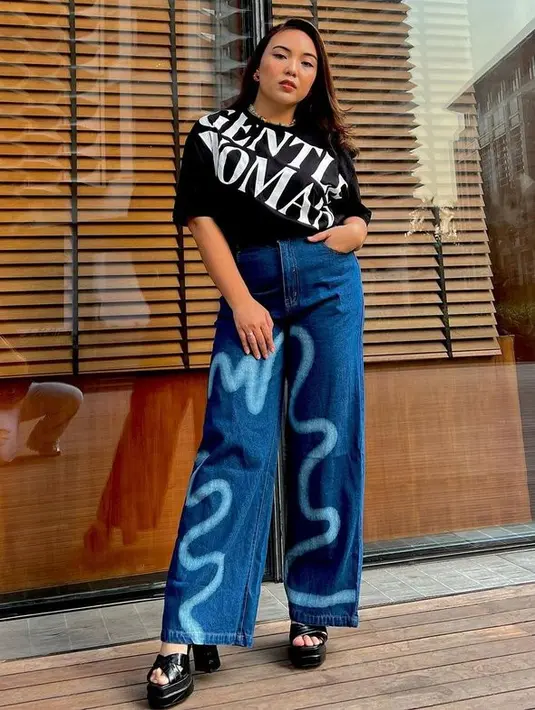 <p>Bahkan Angelica kerap mendapat komentar dari netizen untuk mencoba dunia akting. Akan tetapi dirinya tetap konsisten di jalur beauty influencer. [Foto: Instagram.com/AngelicaManopo]</p>