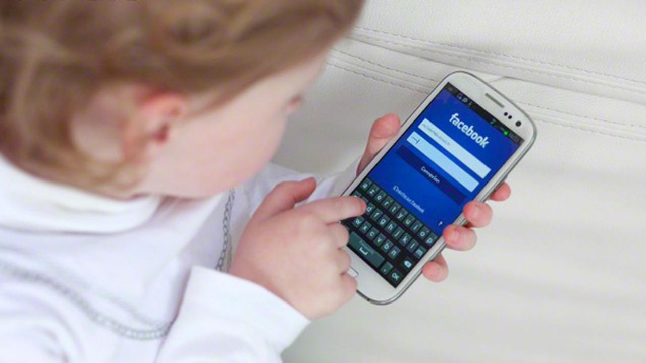 Hapus Facebook dari Smartphone untuk Hidup yang Lebih Bahagia