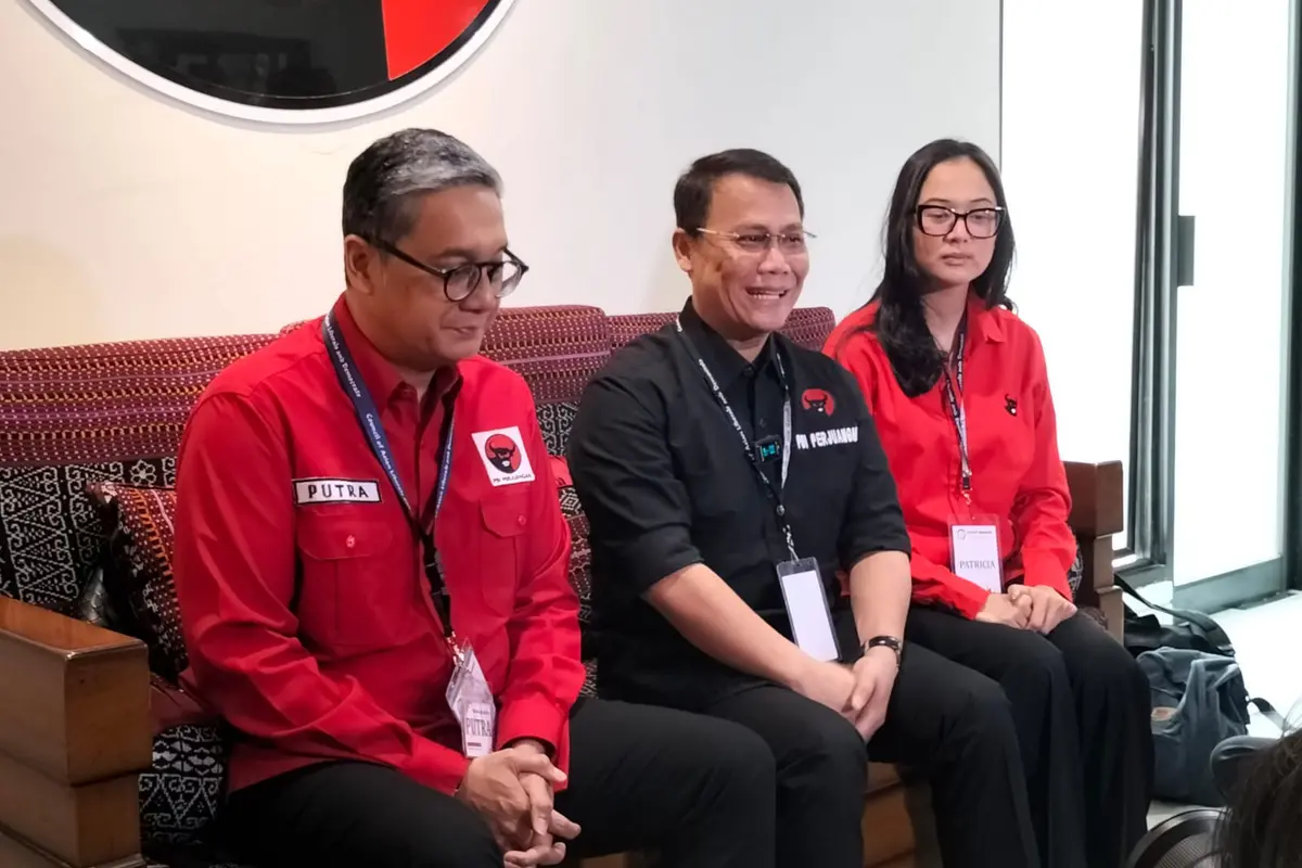Ketua DPP PDI Perjuangan (PDIP) Ahmad Basarah mengungkapkan kekecewaannya pascaputusan Mahkamah Konstitusi (MK) soal syarat calon presiden dan wakil presiden yang menjadi polemik di tengah masyarakat.