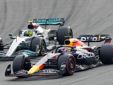 Pembalap Red Bull Racing, Max Verstappen, sukses keluar sebagai pemenang pada F1 GP Belanda di Sirkuit Zandvoort, Minggu (4/9/2022). (AP/Peter Dejong)